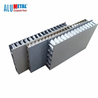 Alumetalの銀製の製造所は太陽企業のためのアルミニウム蜜蜂の巣中心サンドイッチ パネルを終えた