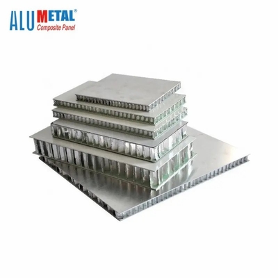 Alumetalの銀製の製造所は太陽企業のためのアルミニウム蜜蜂の巣中心サンドイッチ パネルを終えた