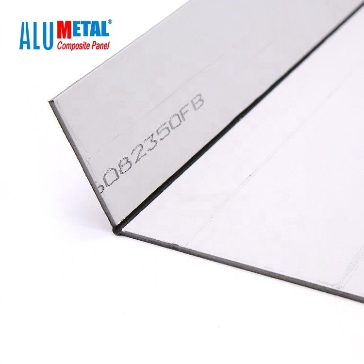 Dibond 3mm PVDFのアルミニウム合成のパネルAcpミラー シートは広告のための表面を陽極酸化した